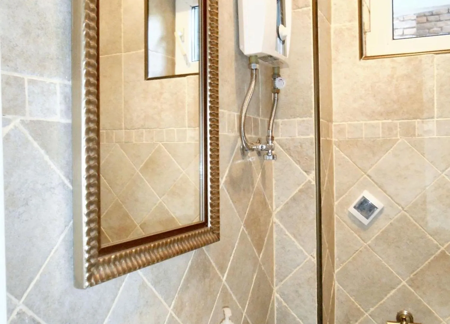 Дом отдыха Spacious House In Central Sofia With Garden Болгария